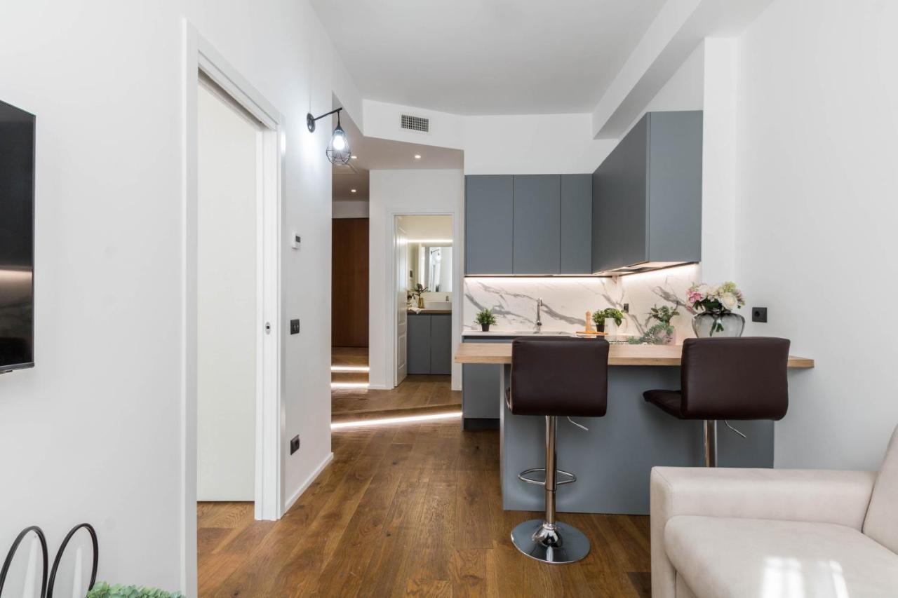 Duomo Heartbeat Studio - Via Disciplini Milan Exterior photo